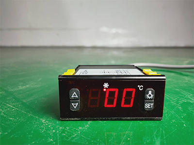 Peralatan pendingin industri yang dapat disesuaikan dengan segel kantong udara ganda dan roda universal kekuatan tinggi 12