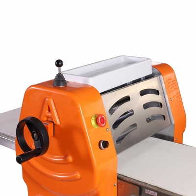 380A 520A0630E Vertical Dough Sheeter dengan Aluminium Dan Plastik Gaya Eropa