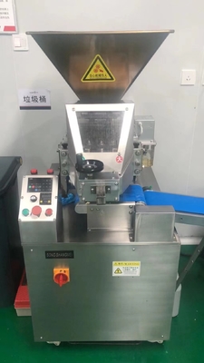 Efisiensi Otomatis mesin pengering adonan kerucut 8000 pcs / jam dengan daya 0,4KW