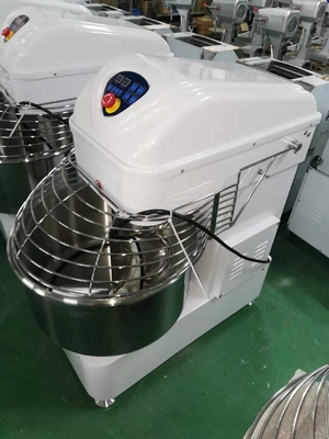 Kapasitas 80L Spiral Mixer 17,8 Rpm Tangki Kecepatan Peralatan Masak Fast Food Peralatan Dapur