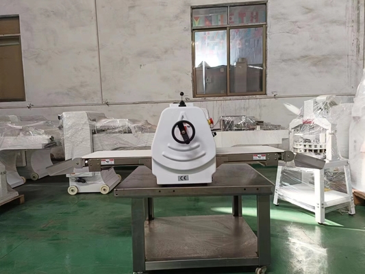Alat memasak dapur komersial dengan bobot rolling maksimum 2,5 kg