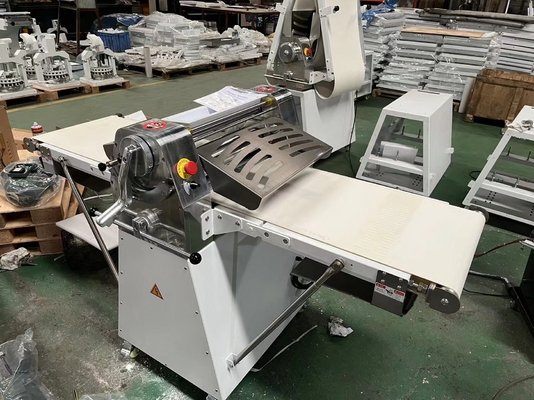 220V/380V Lembar adonan vertikal 6,5kg Max Berat adonan Roller Rentang pengatur 0,5-38mm